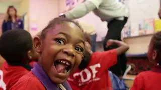 NFL Legends, Players, & Rookies Give Back to Their Community | Huddle for 100!