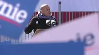 Dr. Steven W. Thrasher opens Rally to Elect Bernie Sanders in Chicago