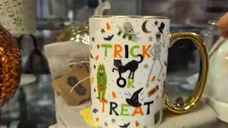 Even my local hospital has some beautiful Autumn and Halloween decorations! 