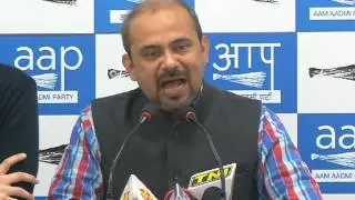 Aap Delhi Convener Briefs on Complaint By Capt Amarinder Against AAP NRI Volunteers