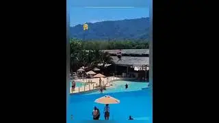 waterslide wants to die #waterpark #waterslide #enjoying #trynottolaugh #quickfun #funny