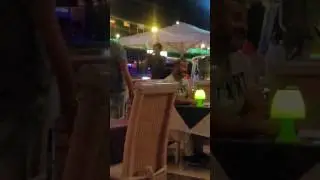 Asa Ashton p&aring; Parrots Restaurang Playa del Ingles