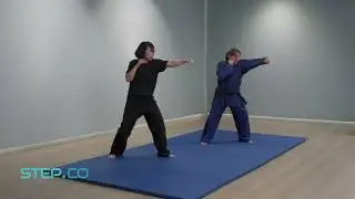Striking in Motion Kickboxing Class &ndash; Beginner Combos & Footwork | Train with Champion Coach