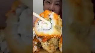 Deep fried California roll 😝😋Have you had them before? Sushi 🍣 time❗️ #mukbang #sushi#fried