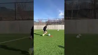 #trending #soccerdrills #rilo #soccer #soccerskills #skills #soccertraining #views #shorts #viral