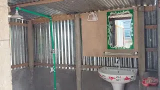 গ্রামে কম খরচে বাথরুম তৈরির আইডিয়া || টিনের বাথরুমে বেসিন শাওয়ার || খুঁটির উপর টাংকি ফিটিংস