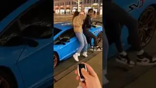 Qu&eacute; hacer si se sientan en tu coche? 😂🤦 #coche #Lamborghini #Ferrari #Viral #Funny