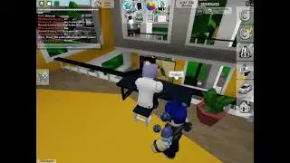 Me playing brookhaven! (ft. dogham)