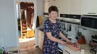 Деревенская жизнь на пенсии 🤗 Приехал трактор/Накрутила мясо/