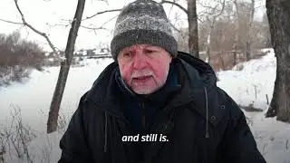Russian divers brave frozen river to find fossils