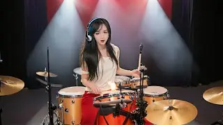 超燃！年轻美女鼓手带来彭拜风格的热血演奏 #鼓手秀 #热力表演 #音乐现场