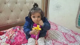 Biwi ko zindagi ka sabse mehnga surprise 😍 iPhone 17 Pro Max gift ❤️