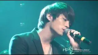 [fancam] 101214 SHINee jonghyun solo - Melancholy Letter @ Kiss The Radio Christmas Special