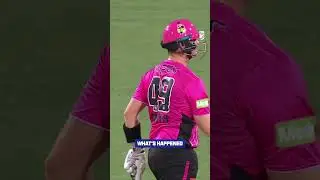Classic Steve Smith antics 😜 #cricket #bbl15 #bigbash #stevesmith #funny