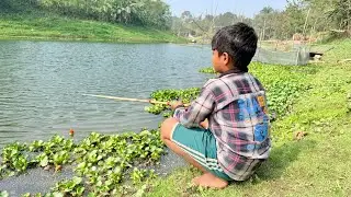 Amazing Fish Catching Technique || The Village Boys Catching Fish With Hook By River 