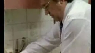 Lee Towers maakt een soepje