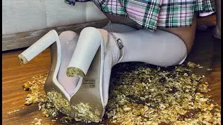 ASMR 👠🥜 Cute Schoolgirl Pretzel CRUSH | White stockings + Heels messy peanut butter squish | No Talk