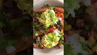STUFFED SWEET POTATOES 🍠 Mexican-inspired easy dinner recipe full of flavour! #glutenfree #vegan