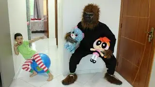 UM GORILA NA MINHA CASA