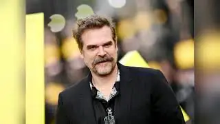 David Harbour Takes a Guy's Hat in Bizarre Bar Incident.