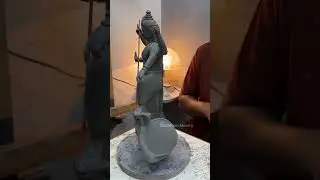 Removing support from devi murti.#sculpture #artist #devimurtimaking #deviidol #art #navratri#durga