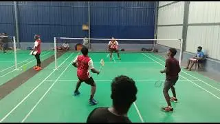 Salem James & Gokulnath playing against LIC Hari & Prabanjan in 007 badminton திருவிழா Event 46
