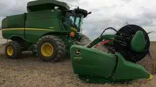 Windy - Steady & Solid - Young Sons Behind the Wheel - John Deere S660 - Proud Dad - Harvest 2021