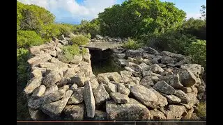 Un trekking nella storia all'Isola d'Elba, fino alla necropoli megalitica di Piana alla Sughera.