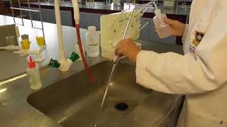 Rinsing Glassware - Science@Waikato