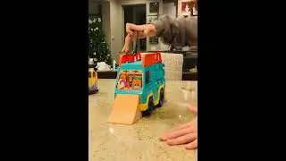 Cool fingerboarding scooter line🔥