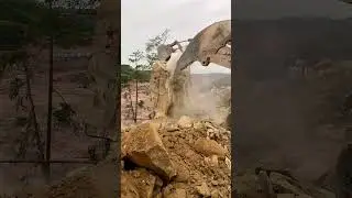 Tooth hammer mining rock process- Good tools and machinery make work easy
