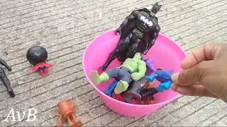 The Avengers of Hero Action Figure ; Black Panther, Hulk, Spiderman, Iron Man, Venom