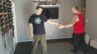 Puter Kapala with a Karambit