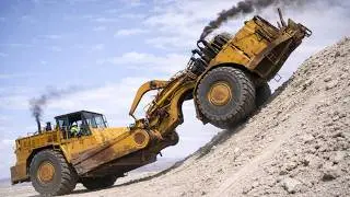 Incredible Vintage Trucks & Powerful Heavy-Duty Haulers. Oversized Logistics Documentary