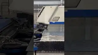 TRUMPF TruMatic 2020R Punching Machine Demo 1/3