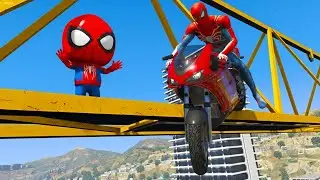 HOMEM-ARANHA E SEU AMIGO FAZENDO MANOBRAS DE MOTO NO GUINDASTE no GTA 5