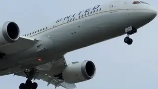 United Airlines Boeing 787-9 [N26952] landing in LAX