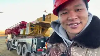 师傅也是胆大心细，配重全部卸了下草地。虽然没问题但是看着害怕