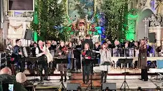Przybieżeli do Betlejem - Monika Sita i Kamila Suwiczak - Zbąszyńska Orkiestra Dęta 