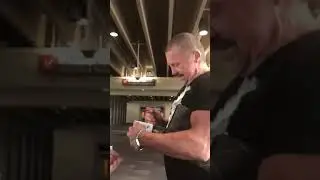 Kane Hodder FRIDAY THE 13TH Signing Autographs Team Derek 2