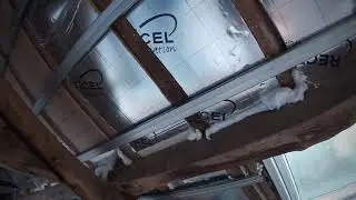Mise en place doublage polyuréthane et panneau sous rampant