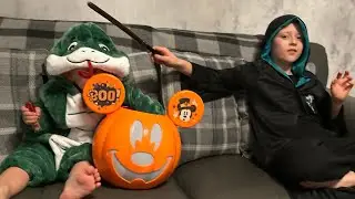 Spooky Sensory Fun 🎃 Halloween Candy and Costumes 