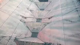 Self unloading vessel