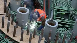 New York Wheel milestone reached as 100-ton pedestals are installed
