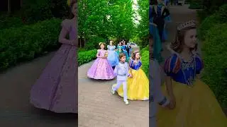 Princess Parade😍#snowwhite #cinderella #rapunzel #frozen #annafrozen #aladdin #cosplay #принцессы