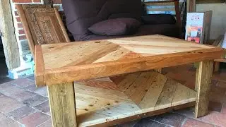 Table basse en bois de palette et de récupération