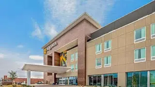 La Quinta Inn & Suites by Wyndham Waco Baylor Down | Waco (TX), United States | Hotel Review🏠