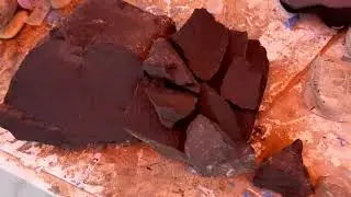 ماذا يوجد في داخل النيزك