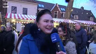 Houtenaren geven kerstboodschap vanaf kerstmarkt in het Oude Dorp