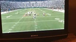 Blake Martinez strip sack picked up by Dean Lowery